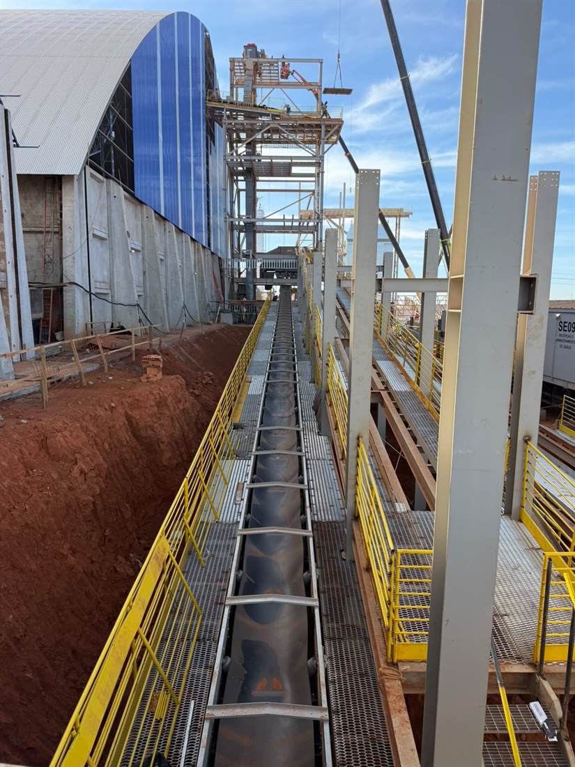Transportadores de cavaco, emenda de correias e manutenção — Inpasa, Rio Verde/GO — imagem 5