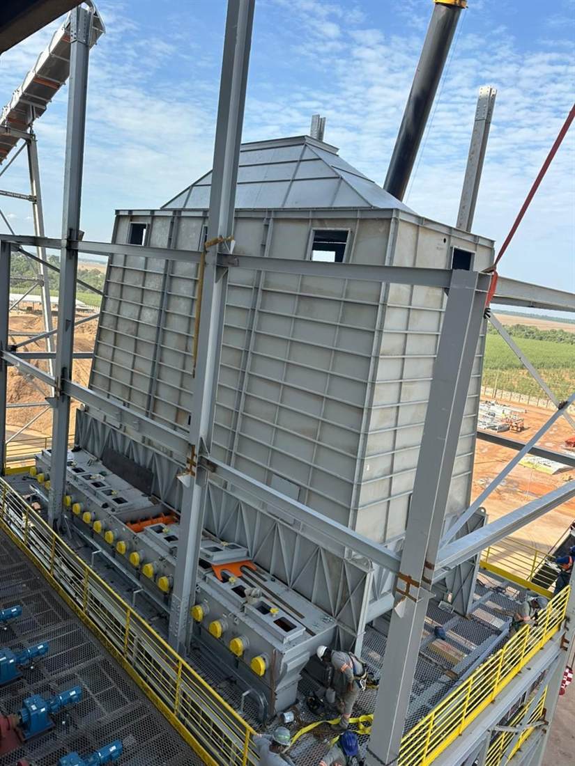 Transportadores de cavaco, emenda de correias e manutenção — Inpasa, Rio Verde/GO — imagem 7